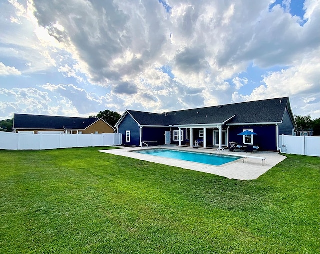 30 Cotton Creek Blvd, Enterprise, AL 36330 - rear view of property featuring a patio area and a fenced backyard