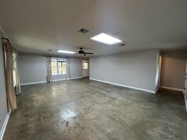 unfurnished room featuring ceiling fan