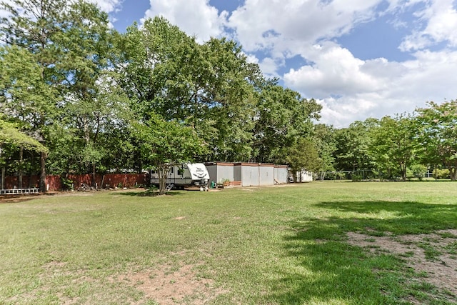 1810 Northside Dr, Dothan, AL 36303 - view of yard featuring an outbuilding