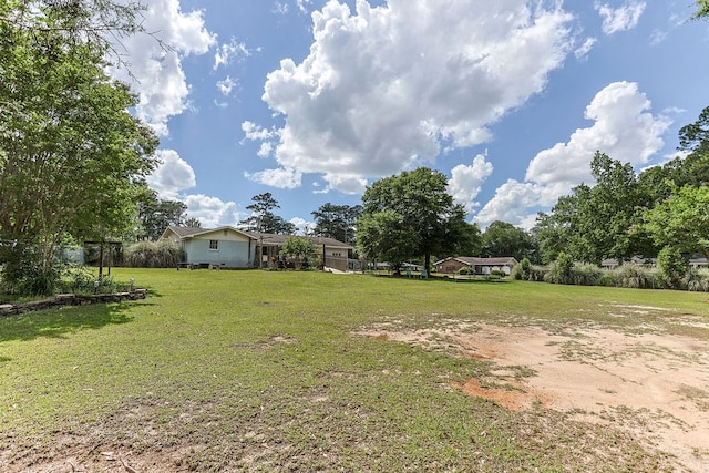 1810 Northside Dr, Dothan, AL 36303 - view of green lawn