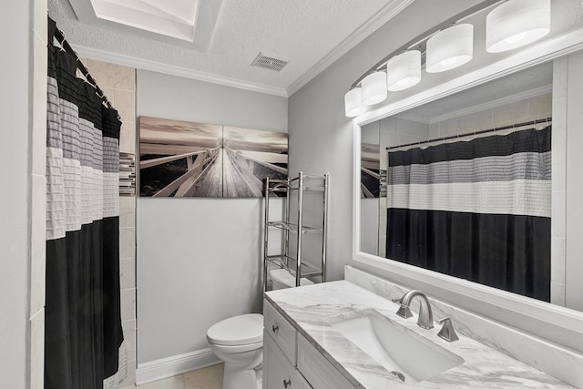 full bath featuring visible vents, toilet, a textured ceiling, crown molding, and vanity