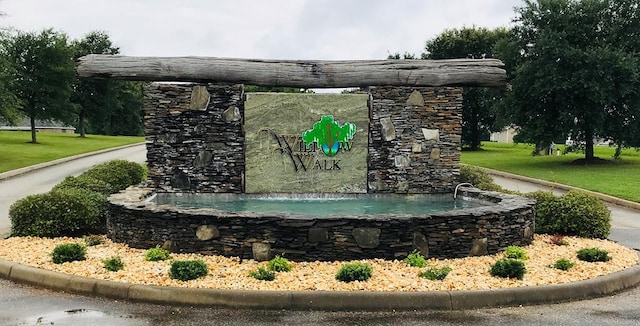 108 Weeping Willow Trl, Headland, AL 36345 - community / neighborhood sign with a lawn