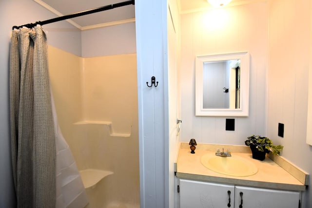 145 Deerpath St, Ozark, AL 36360 - bathroom featuring ornamental molding, vanity, and curtained shower