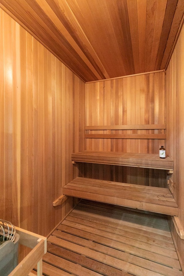 109 Royal Highlands Ln, Dothan, AL 36305 - relaxing sauna with wooden ceiling and wood walls