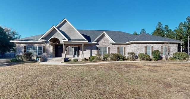 view of front of house with a front yard