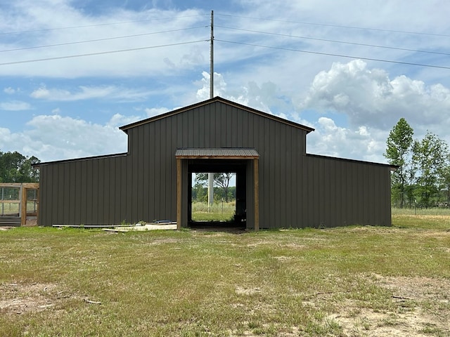 489 Skipper Rd, Malvern, AL 36375 - view of pole building featuring a lawn