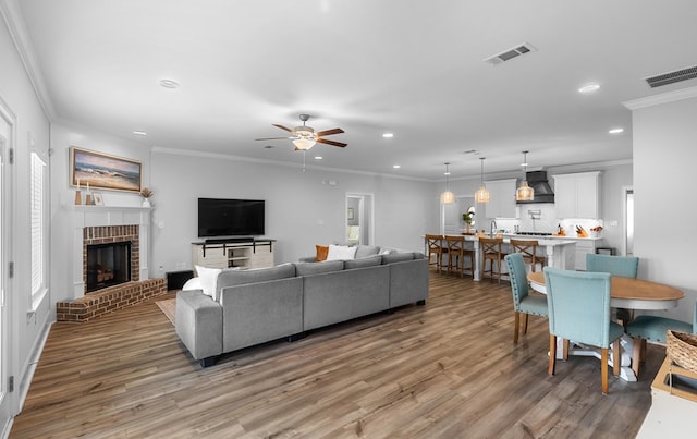 652 Charleston Mills Dr, Dothan, AL 36350 - living room featuring recessed lighting, visible vents, and light wood-type flooring