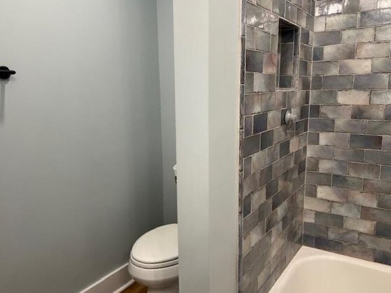 1015 Hardy Rd, Dothan, AL 36301 - full bath with toilet and baseboards