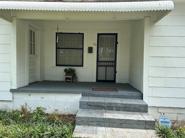 111 Helen St, Dothan, AL 36301 - property entrance featuring a porch