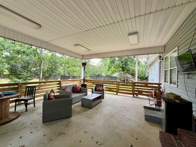 view of patio / terrace featuring an outdoor hangout area