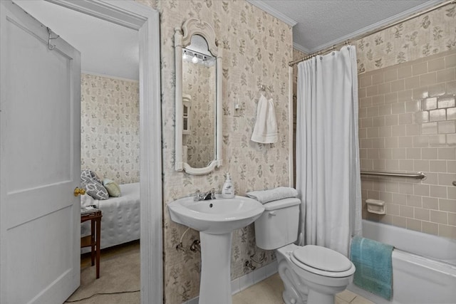 bathroom featuring shower / bathtub combination with curtain, tile patterned flooring, a textured ceiling, toilet, and ornamental molding