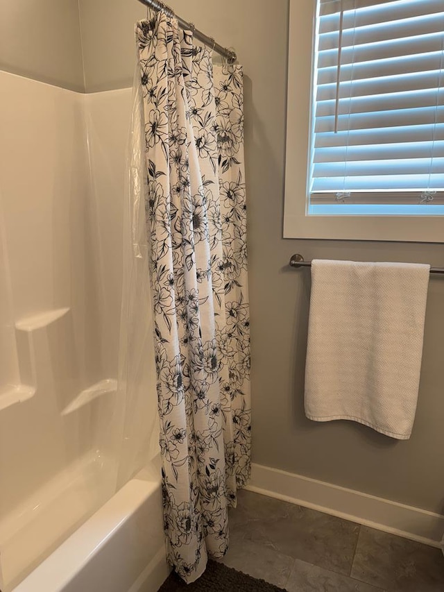 1180 Sandbed Rd, Newton, AL 36352 - full bath featuring shower / bath combo and baseboards