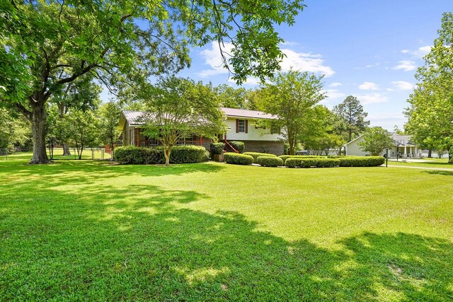 568 N Morris St, Slocomb, AL 36375 - view of yard