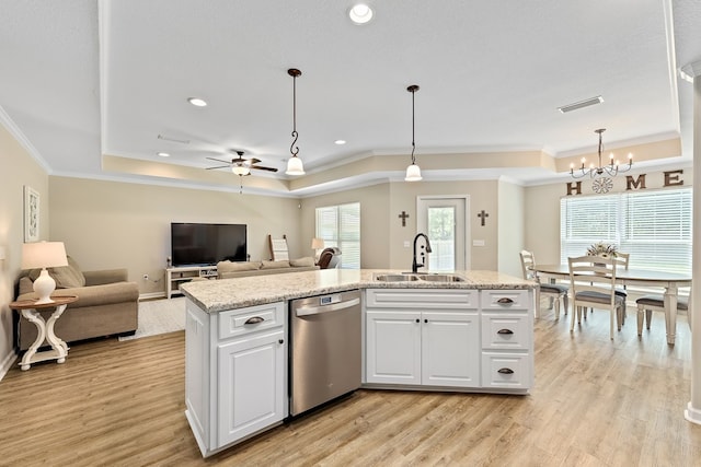 522 Birchwood Ln, Dothan, AL 36301 - kitchen with dishwasher, a sink, light wood finished floors, recessed lighting, and crown molding