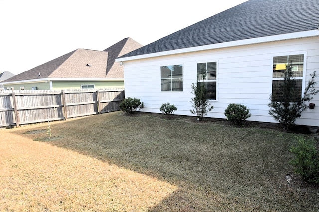 exterior space featuring a lawn