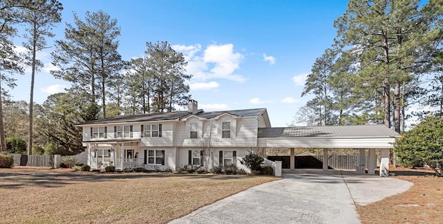 view of front facade featuring a carport