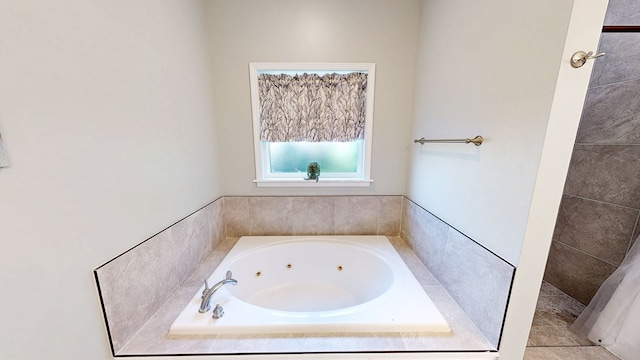 218 Azalea Ln, Headland, AL 36345 - full bath with a jetted tub