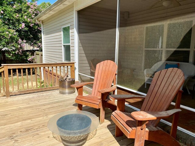 218 Azalea Ln, Headland, AL 36345 - wooden deck featuring a ceiling fan