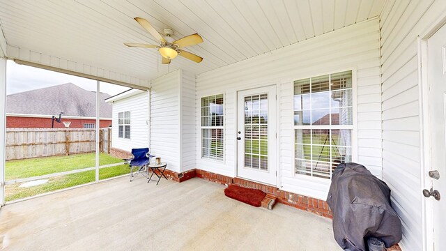201 W Azalea Ln, Headland, AL 36345 - sunroom featuring ceiling fan