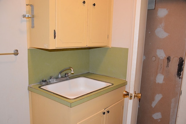 790 Claxton Ave, Elba, AL 36323 - laundry room featuring a sink