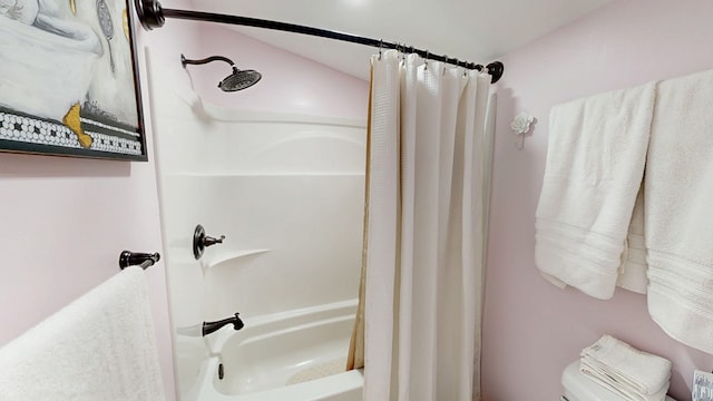 8875 E State Highway 52, Webb, AL 36376 - bathroom with shower / bathtub combination with curtain and toilet