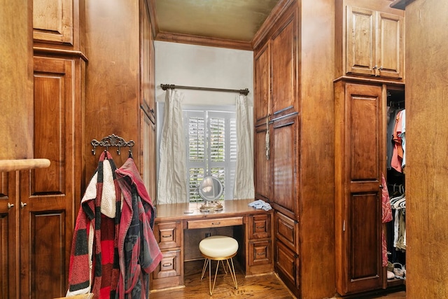 203 Liveoak Trl, Dothan, AL 36305 - bathroom with crown molding and wood finished floors