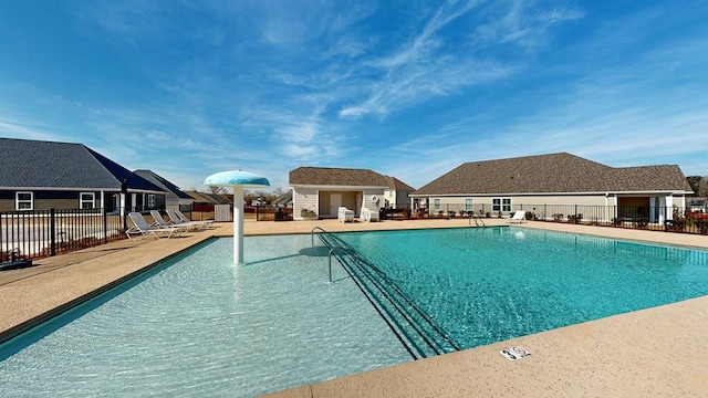 174 Ridgecrest Loop, Dothan, AL 36301 - community pool with a patio area