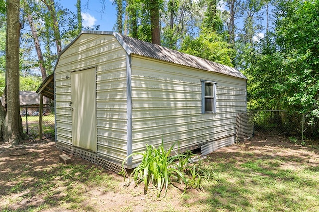 700 S Lakeview, Dothan, AL 36301 - view of shed featuring fence