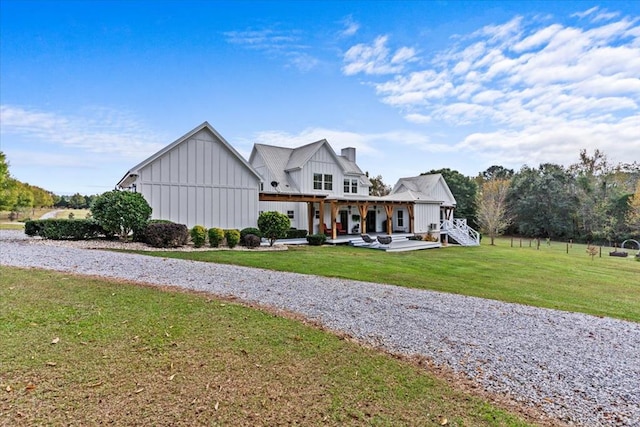 view of front of house with a front yard