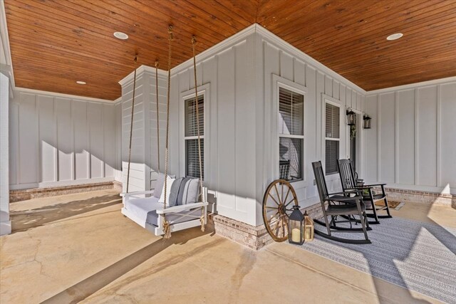 view of patio / terrace with a porch