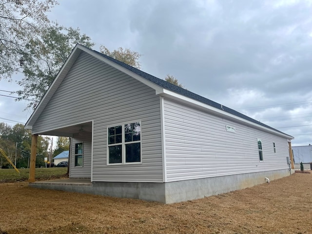 view of home's exterior