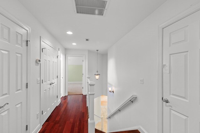 707 Edinburgh Way, Dothan, AL 36305 - corridor featuring baseboards, visible vents, recessed lighting, and an upstairs landing