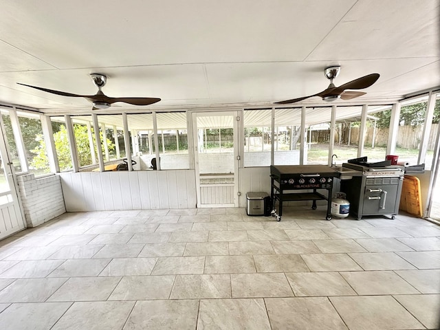 1006 Northfield Cir, Dothan, AL 36301 - sunroom with ceiling fan