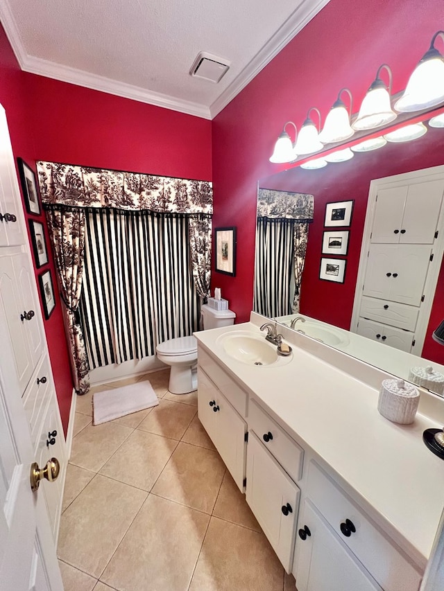 508 N Englewood Ave, Dothan, AL 36303 - full bath featuring vanity, crown molding, and tile patterned floors