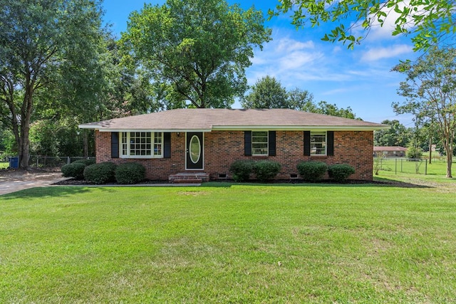 single story home featuring a front yard