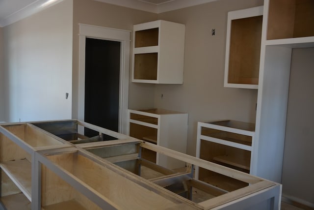 kitchen with ornamental molding