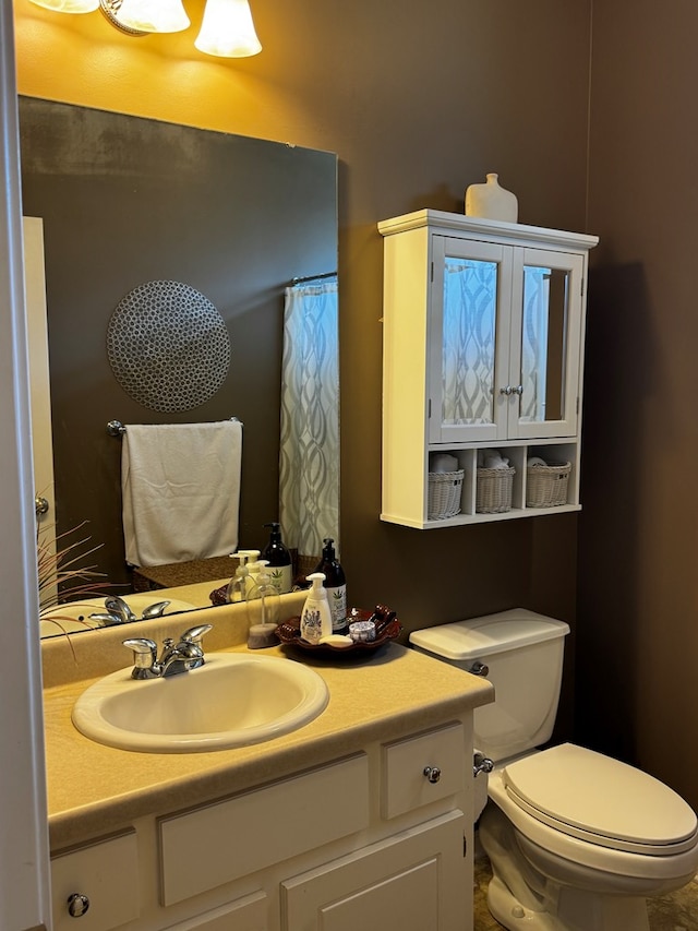117 Lawrenceburg Ct, Dothan, AL 36305 - full bathroom featuring vanity and curtained shower
