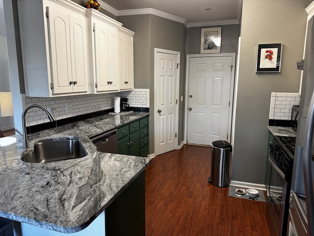 117 Lawrenceburg Ct, Dothan, AL 36305 - kitchen featuring stainless steel appliances, white cabinetry, dark wood-style flooring, backsplash, and crown molding