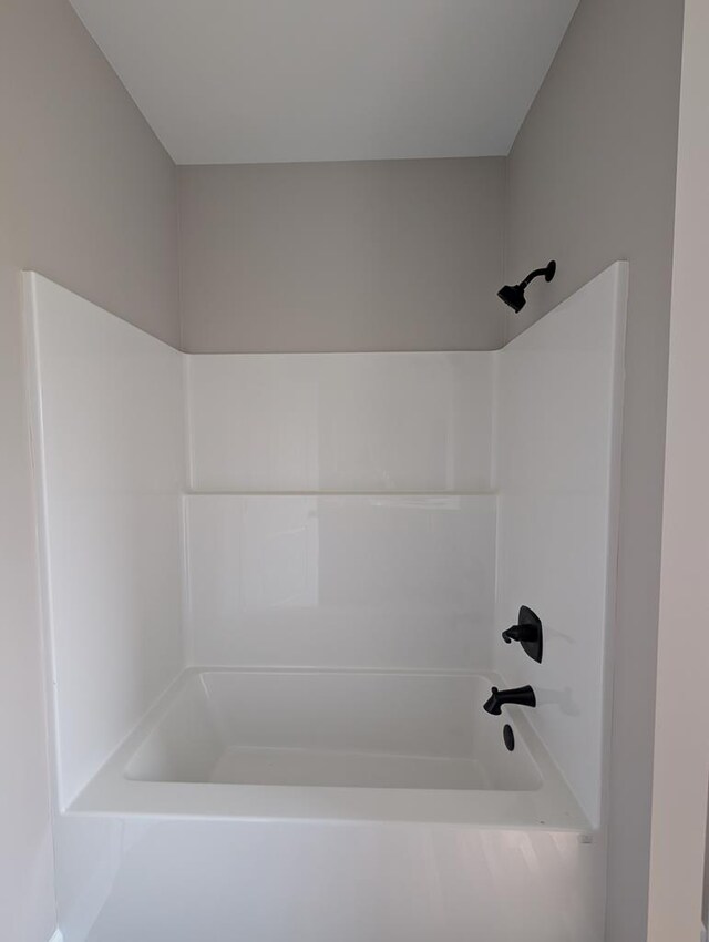 12611 Fortner St, Newton, AL 36352 - full bath with shower / bath combination