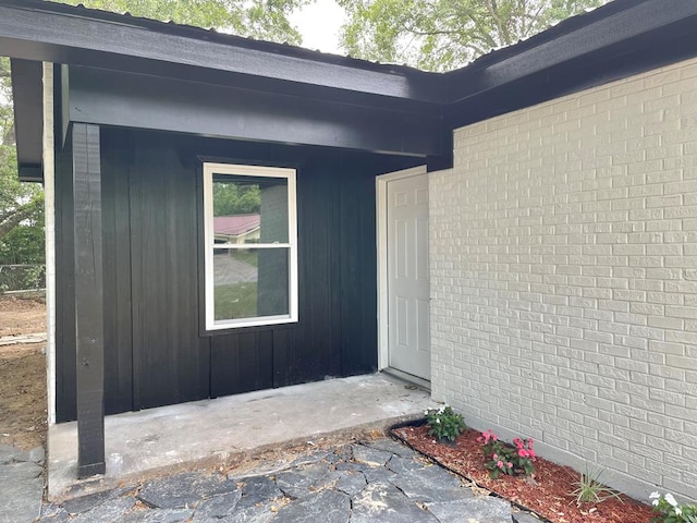 601 Melody Ln, Dothan, AL 36301 - property entrance with brick siding