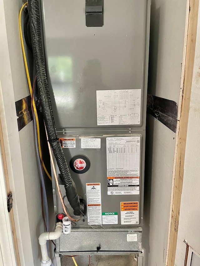 601 Melody Ln, Dothan, AL 36301 - utility room featuring heating unit