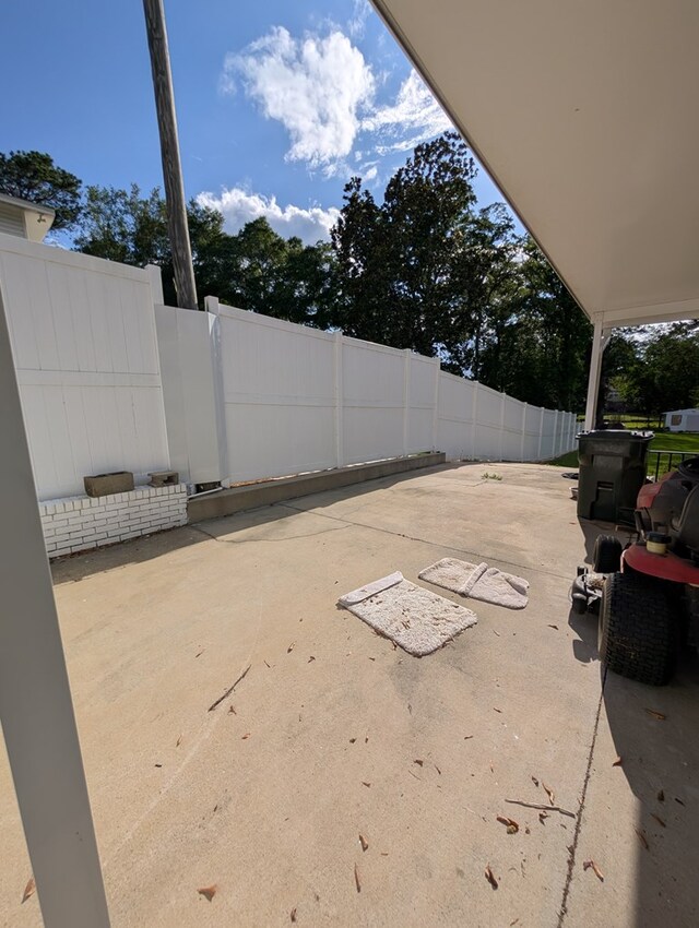 2302 Stonebridge Rd, Dothan, AL 36301 - view of patio / terrace