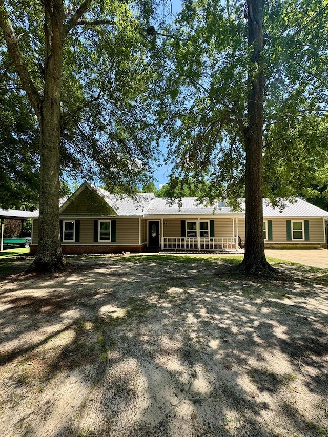 109 Pinehurst Dr, Ashford, AL 36312 - view of front of property with covered porch