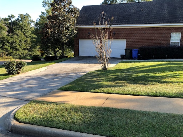 view of front of property with a front lawn