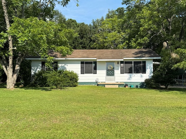 530 Pleasant Grove Rd, Ashford, AL 36312 - view of front of house with a front lawn and roof with shingles
