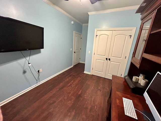 1456 State Highway 134 E, Headland, AL 36345 - interior space featuring a ceiling fan, baseboards, dark wood-type flooring, ornamental molding, and a closet