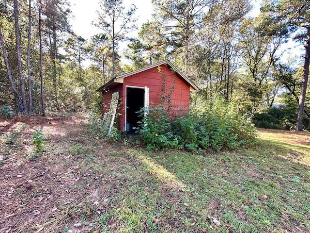 view of outdoor structure