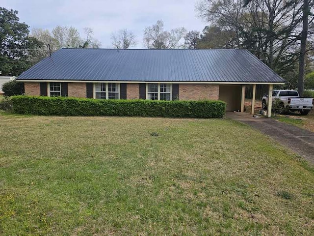 ranch-style home with a front lawn