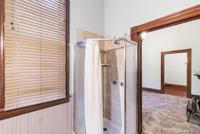 bathroom featuring curtained shower