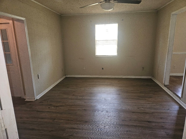 901 Grove St, Cottonwood, AL 36320 - empty room featuring dark wood finished floors and a ceiling fan